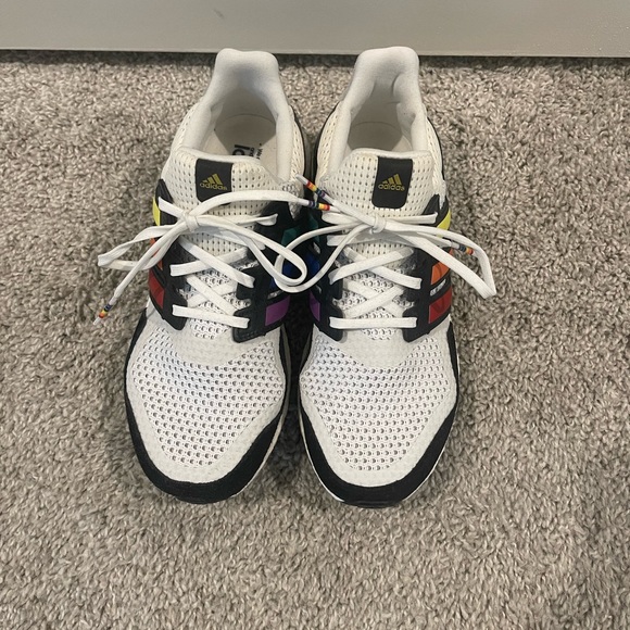 SOLD❗️Adidas’ love unites ultra boosts (2020) 🏳️‍🌈 - Picture 4 of 8